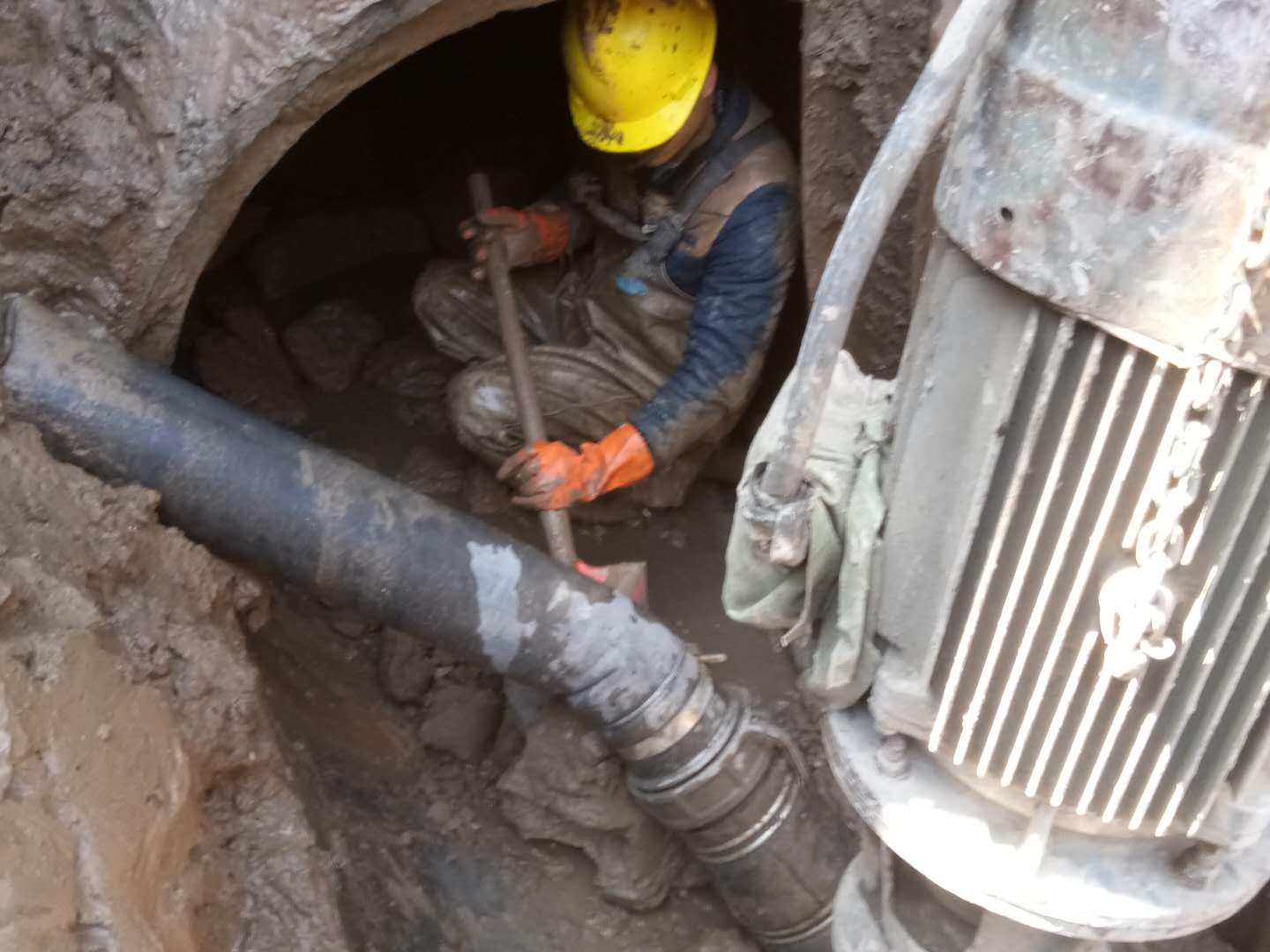 港口镇管道清淤